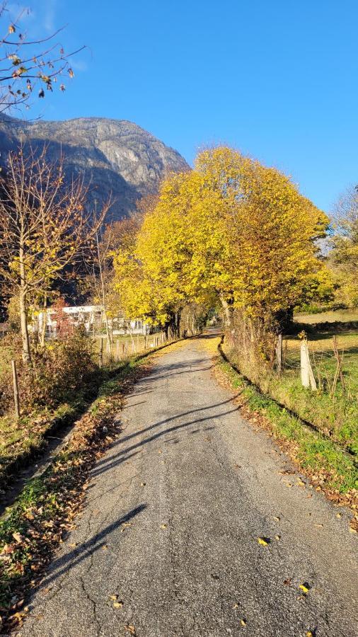 Charmante Maison De Montagne Pour 8 Personnes Livet-et-Gavet Exteriör bild